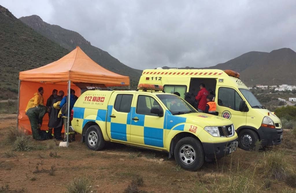 Voluntarios de Proteccin Civil Totana colaboran en la bsqueda del nio desaparecido en Njar (Almera)